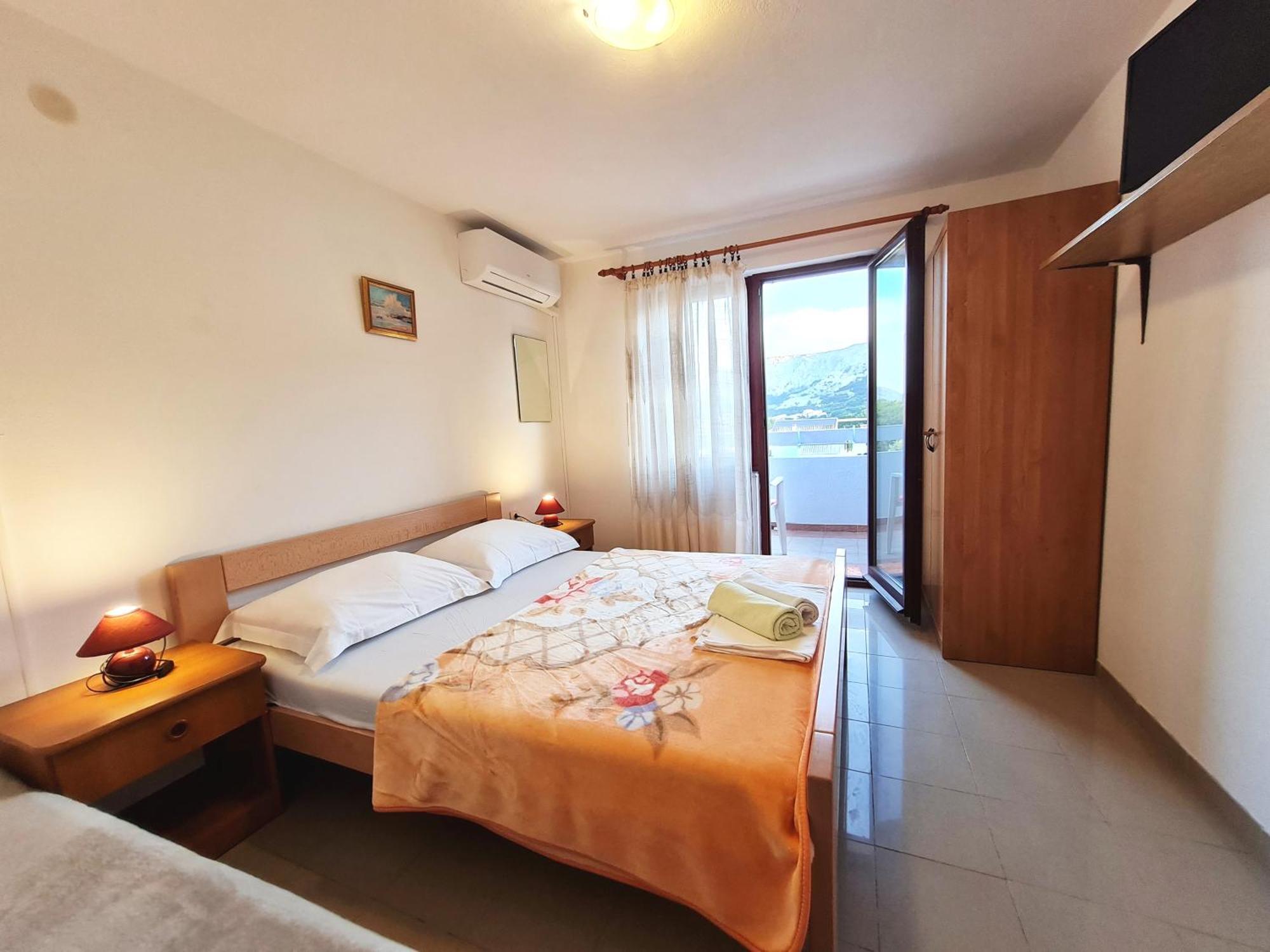Mirjana F Apartaments Baška Buitenkant foto